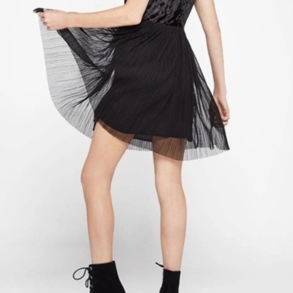 BCBGENERATION Black Elegant Velvet Sleeveless Mini Cocktail Dress - Picture 8 of 8